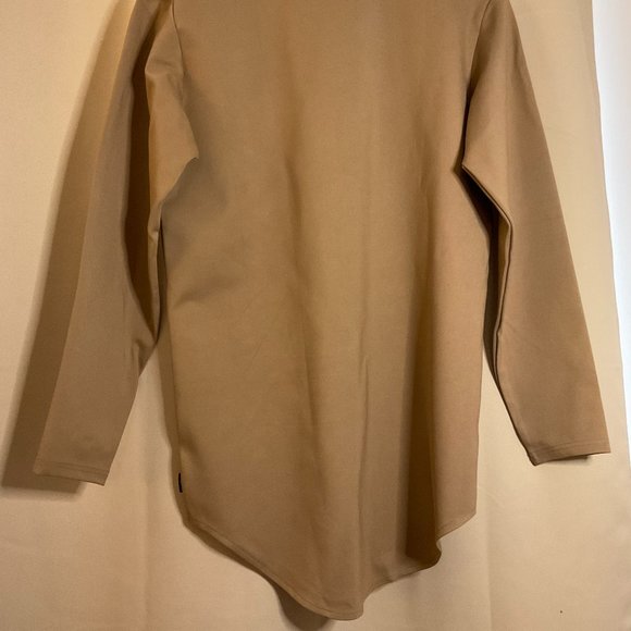 Tunic shirt with long sleeves and curved hem - Picture 2 of 4